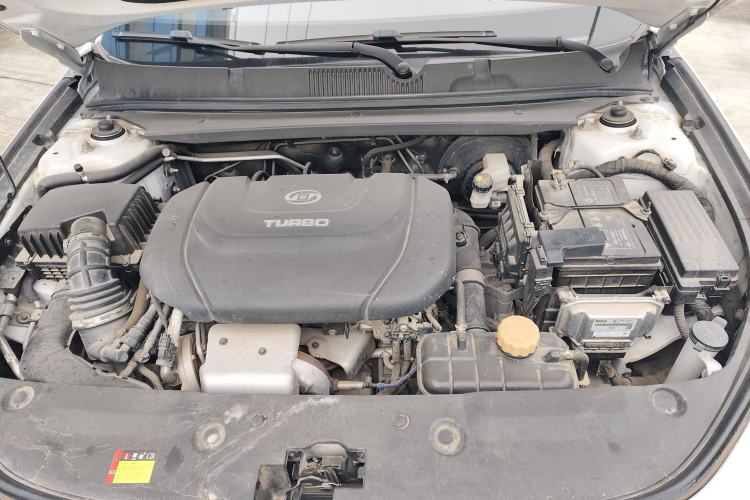 Used Baojun RC-5 2020 RC-5W 1.5T CVT Smart Luxury Edition Engine Bay