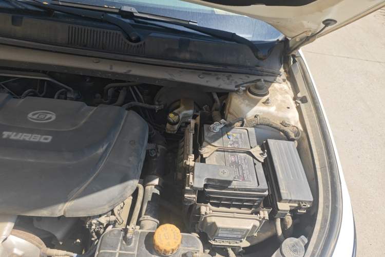 Used Baojun RC-5 2020 1.5T CVT Smart Luxury Edition Engine Bay Left