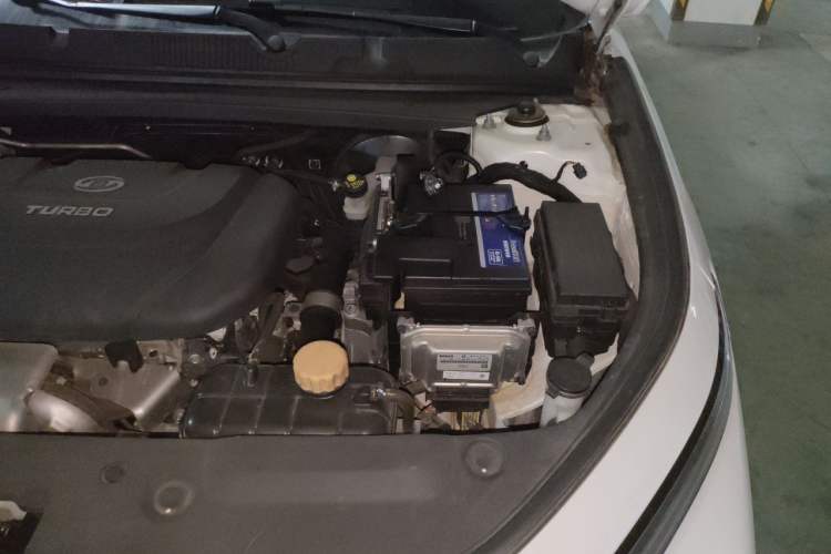 Used Baojun RC-5 2020 1.5T CVT Smart Shine Prestige Edition Engine Bay Left