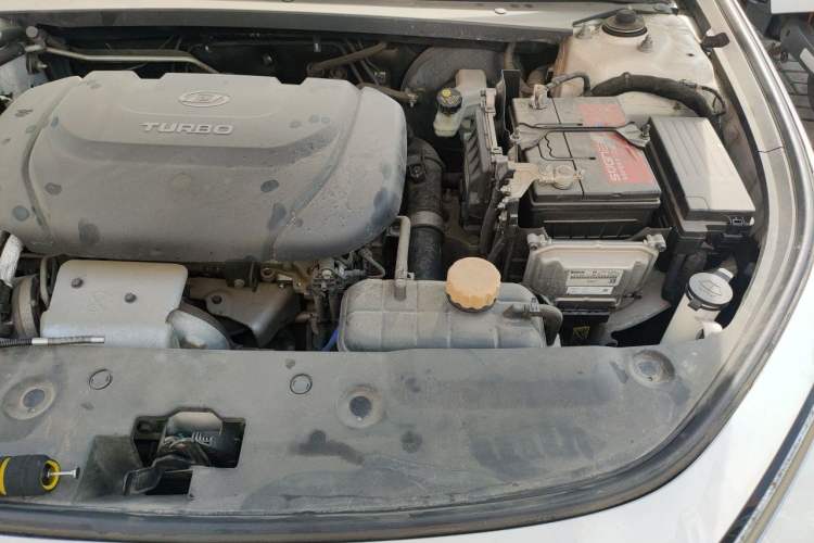 Used Baojun RC-5 2020 1.5T CVT Smart Luxury Edition Engine Bay Left