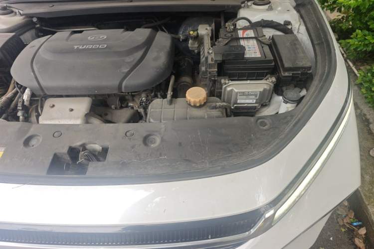 Used Baojun RC-5 2020 1.5T CVT Smart Luxury Edition Engine Bay Left