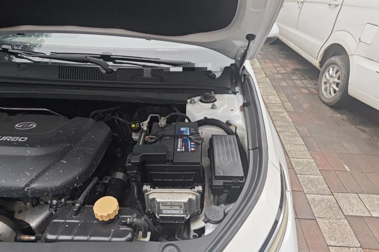 Used Baojun RC-5 2020 1.5T CVT Smart Luxury Edition Engine Bay Left