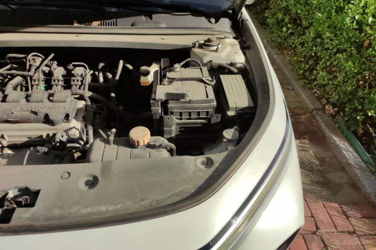 Used Baojun RC-5 2020 1.5L Manual Zhiyao Elite Edition Engine Bay Left