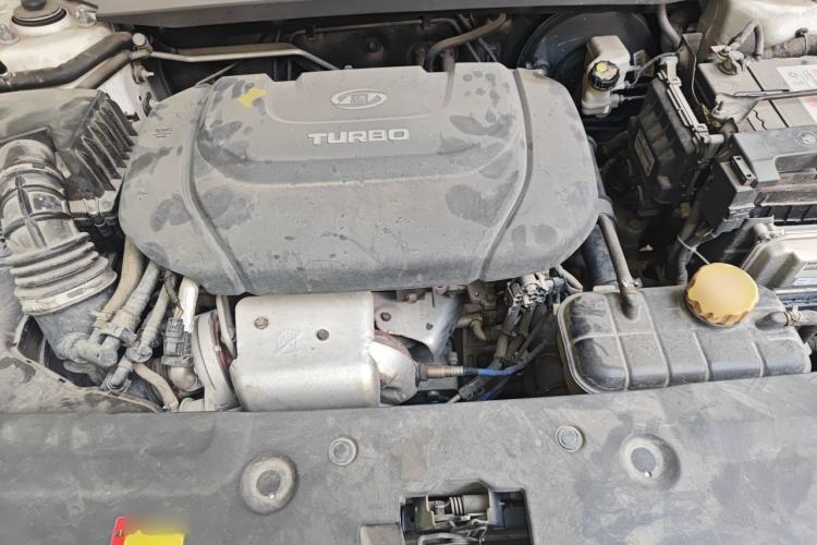 Used Baojun RC-5 2020 RC-5W 1.5T CVT Smart Shine Prestige Model Engine Bay