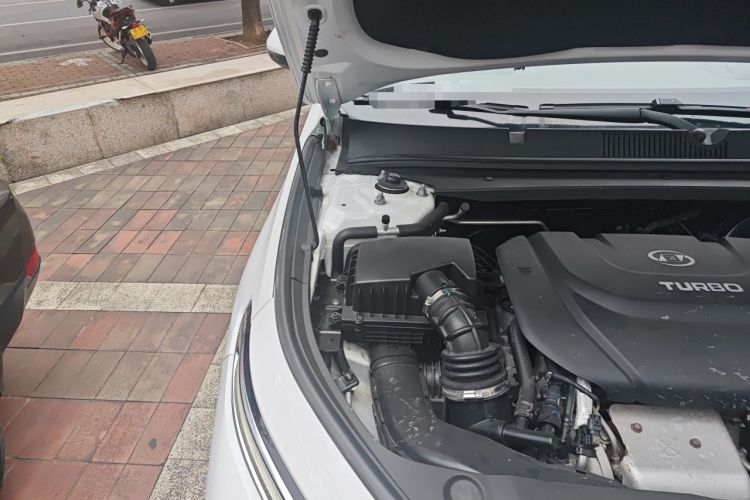 Used Baojun RC-5 2020 1.5T CVT Smart Luxury Edition Engine Bay Right