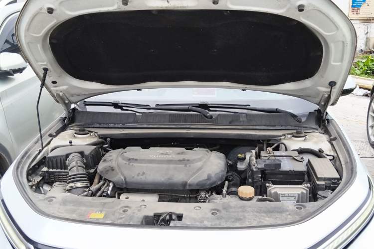 Used Baojun RC-5 2020 1.5T CVT Smart Luxury Edition Engine Bay