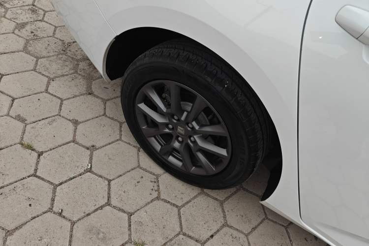 Used Baojun RC-5 2020 RC-5W 1.5L Manual Zhizhao Elite Edition Exterior 2