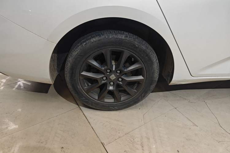 Used Baojun RC-5 2020 1.5L Manual Zhiyao Elite Edition Exterior 2