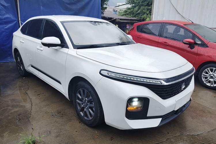 Used Baojun RC-5 2020 1.5L CVT Smart Elite Edition Front Right 45 Deg