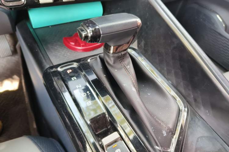 Used Baojun RC-5 2020 1.5T CVT Smart Shine Prestige Edition Gear Lever
