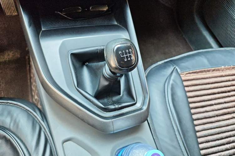 Used Baojun RC-5 2020 RC-5W 1.5L Manual Zhizhao Elite Edition Gear Lever