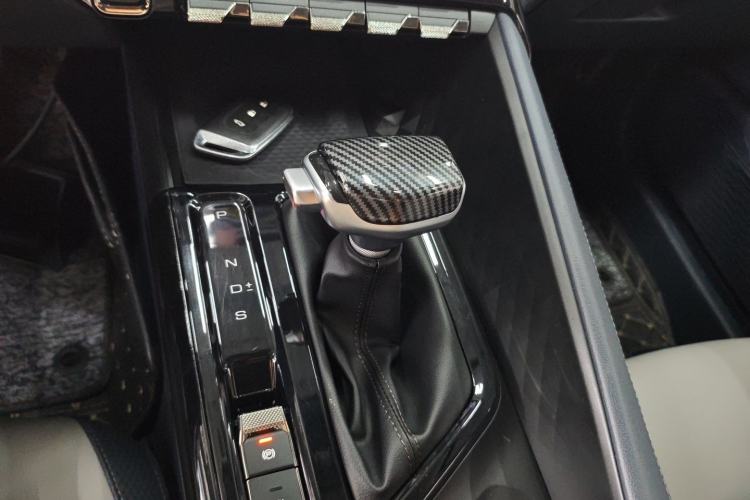 Used Baojun RC-5 2020 1.5T CVT Smart Shine Prestige Edition Gear Lever