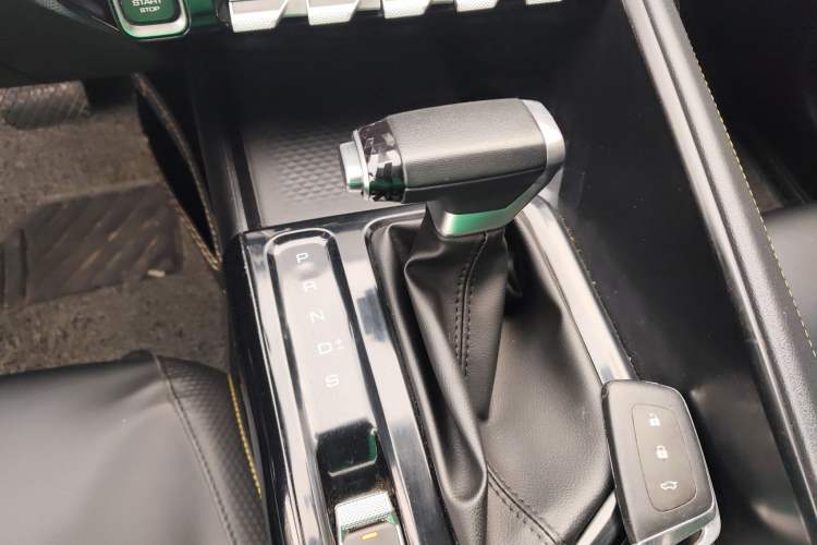 Used Baojun RC-5 2020 RC-5W 1.5T CVT Smart Luxury Edition Gear Lever