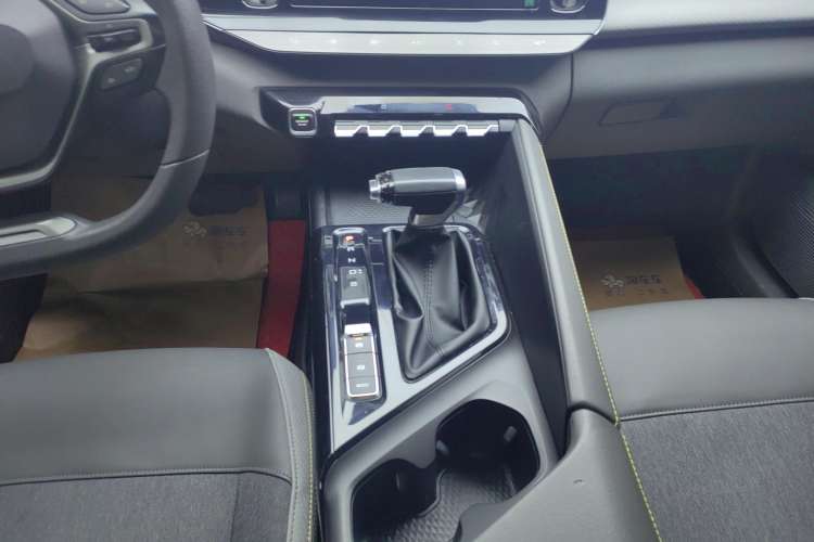Used Baojun RC-5 2020 1.5T CVT Smart Luxury Edition Gear Lever