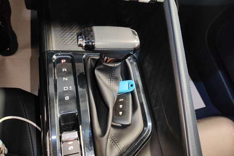 Used Baojun RC-5 2020 1.5T CVT Smart Shine Prestige Edition Gear Lever