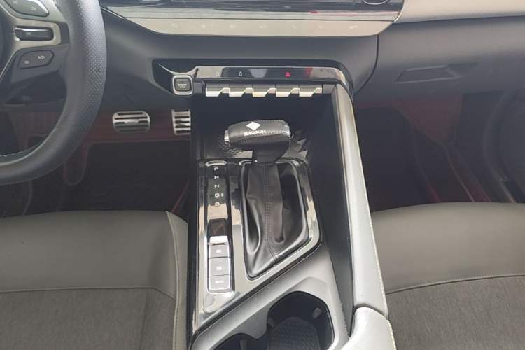 Used Baojun RC-5 2020 1.5T CVT Smart Luxury Edition Gear Lever