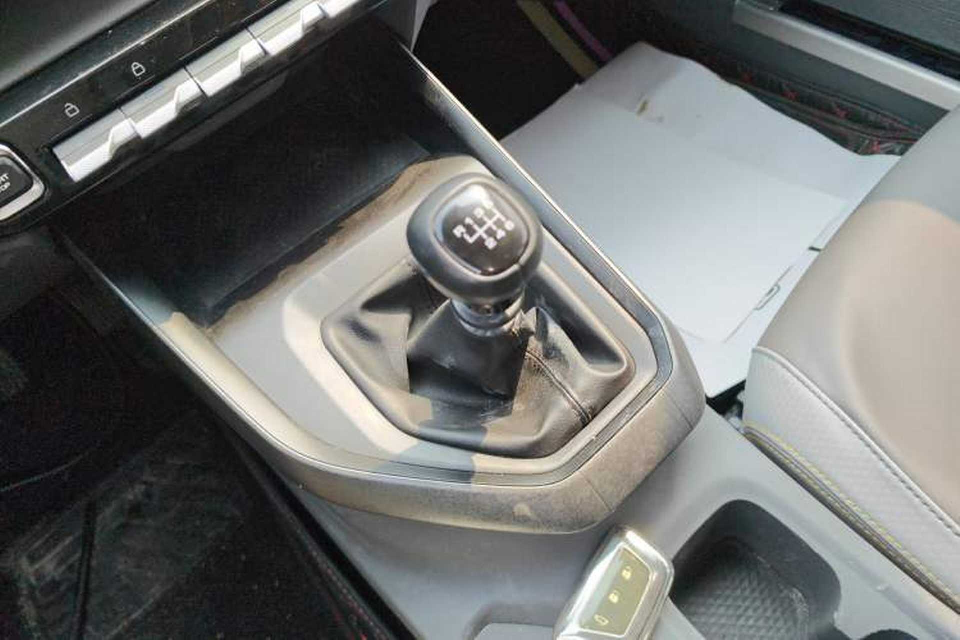 Used Baojun RC-5 2020 1.5L Manual Smart Luxury Edition Gear Lever
