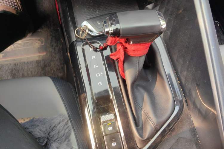 Used Baojun RC-5 2020 1.5T CVT Smart Shine Prestige Edition Gear Lever