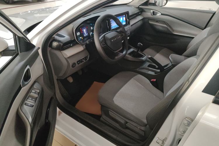 Used Baojun RC-5 2020 1.5L Manual Zhiyao Elite Edition Interior 1