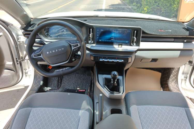 Used Baojun RC-5 2020 1.5L Manual Zhiyao Elite Edition Interior 1