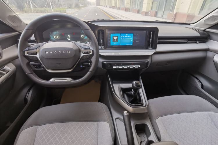 Used Baojun RC-5 2020 1.5L Manual Zhiyao Elite Edition Interior 2