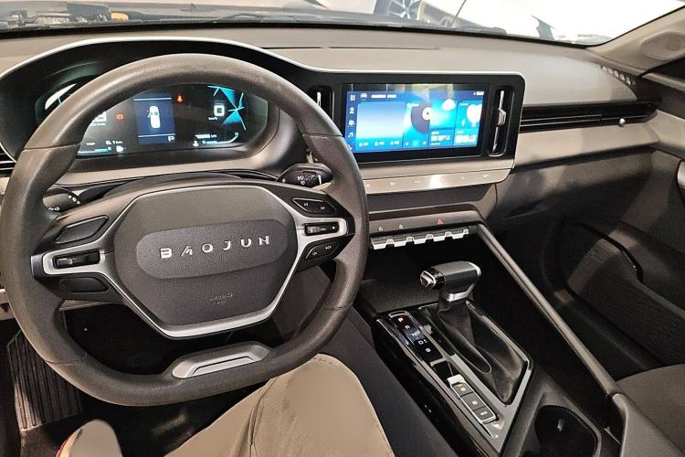 Used Baojun RC-5 2020 1.5L CVT Smart Elite Edition Interior 2
