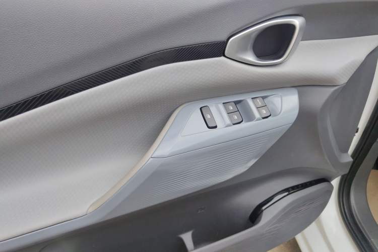 Used Baojun RC-5 2020 1.5L Manual Smart Luxury Edition Interior 2