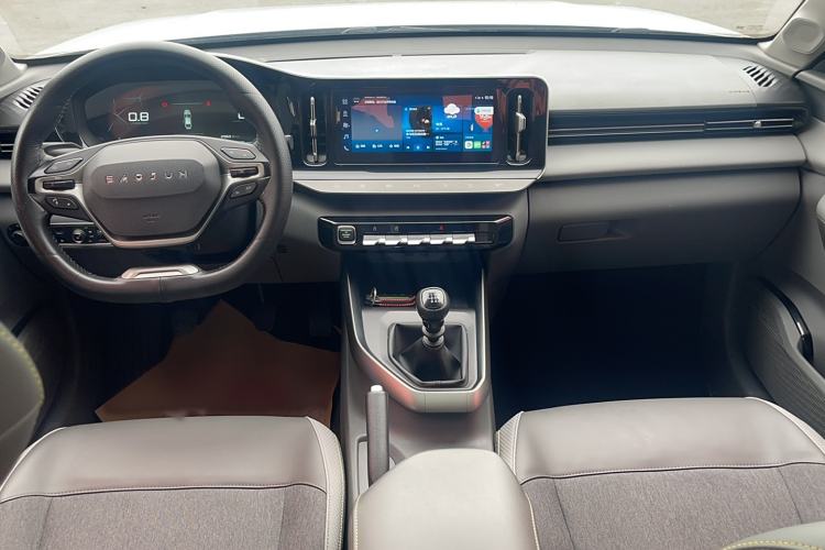 Used Baojun RC-5 2020 1.5L Manual Smart Luxury Edition Interior 3