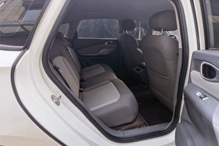 Used Baojun RC-5 2020 1.5L Manual Zhiyao Elite Edition Interior 4
