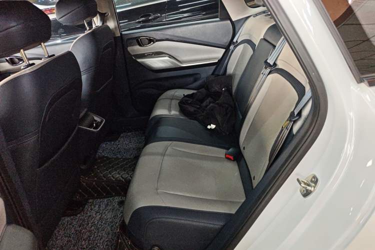 Used Baojun RC-5 2020 1.5T CVT Smart Shine Prestige Edition Interior 4