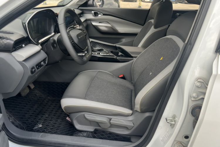 Used Baojun RC-5 2020 1.5T CVT Smart Luxury Edition Interior 4