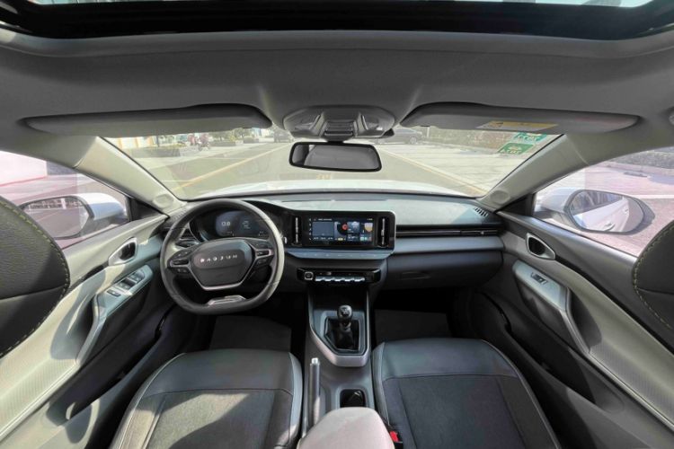 Used Baojun RC-5 2020 1.5L Manual Smart Luxury Edition Interior 4