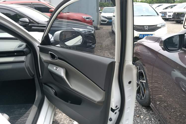 Used Baojun RC-5 2020 1.5T CVT Smart Luxury Edition Interior 5