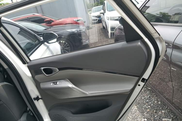 Used Baojun RC-5 2020 1.5T CVT Smart Luxury Edition Interior 6