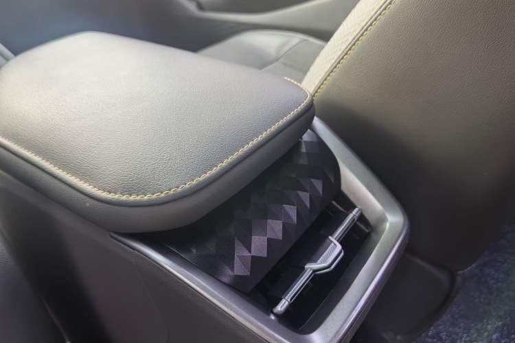 Used Baojun RC-5 2020 1.5L Manual Smart Luxury Edition Interior 6