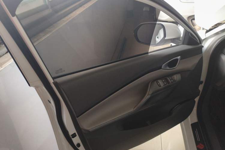 Used Baojun RC-5 2020 1.5L CVT Smart Elite Edition Interior 7