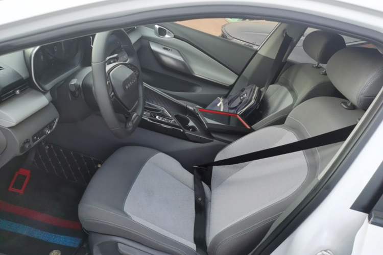 Used Baojun RC-5 2020 1.5L CVT Smart Elite Edition Left Front Seat