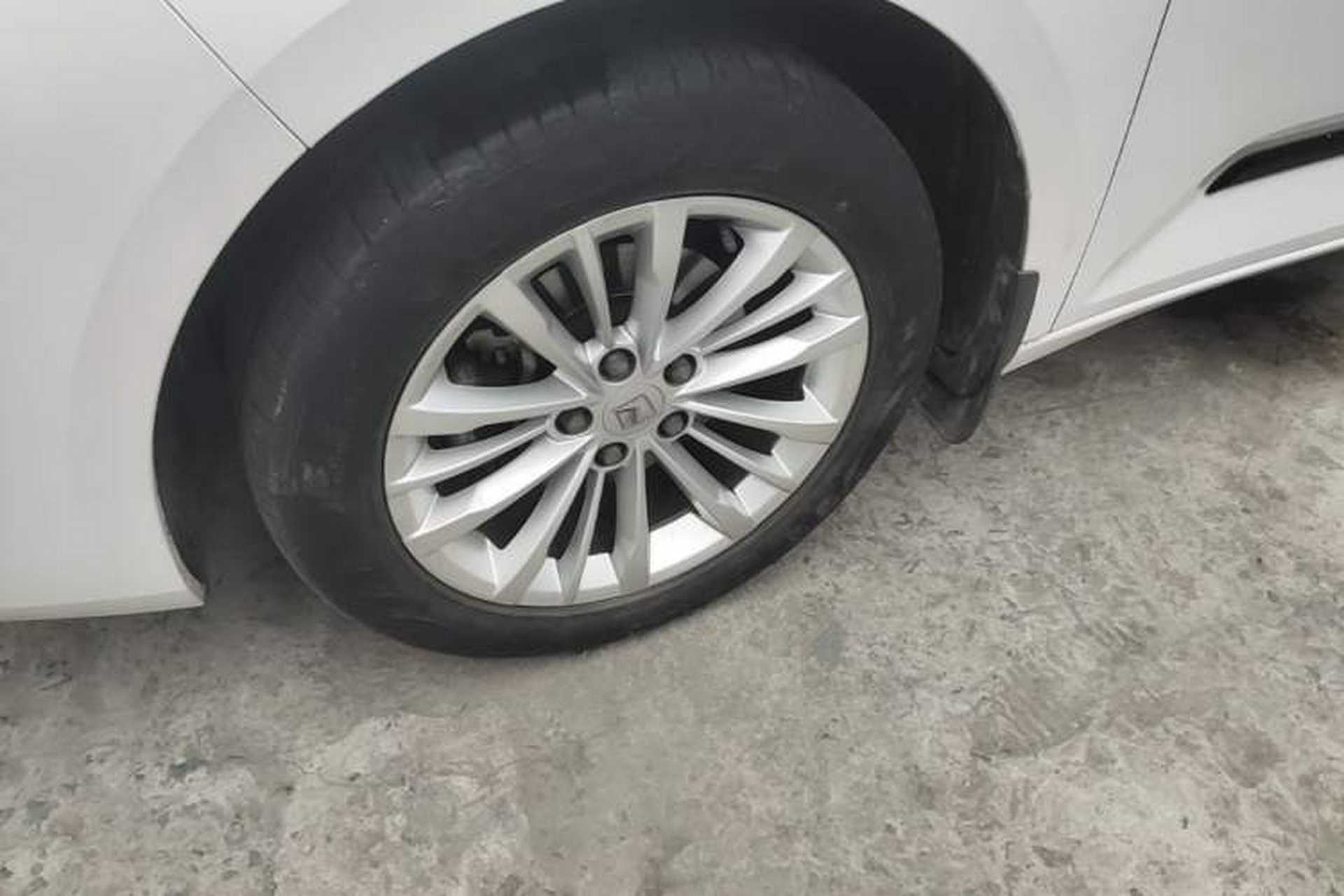 Used Baojun RC-5 2020 1.5T Manual Smart Luxury Edition Left Front Wheel Hub