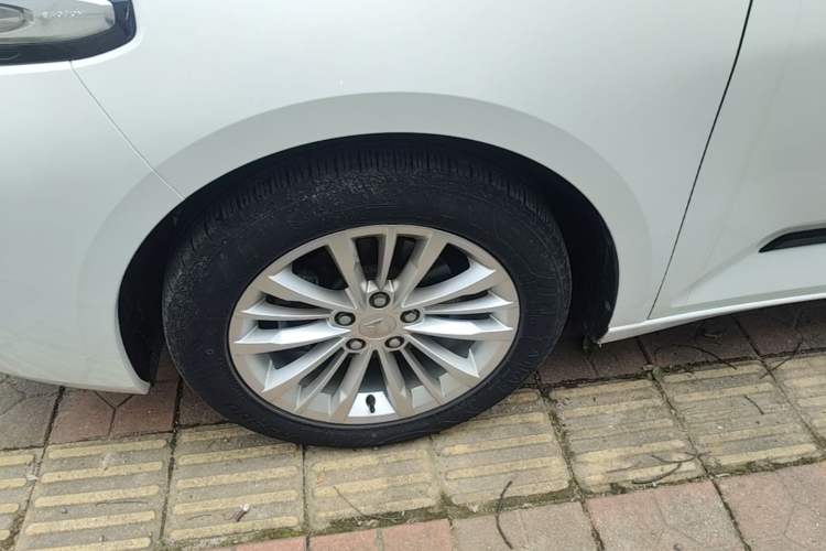 Used Baojun RC-5 2020 1.5T CVT Smart Shine Prestige Edition Left Front Wheel Hub