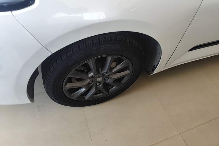 Used Baojun RC-5 2020 1.5L Manual Zhiyao Elite Edition Left Front Wheel Hub
