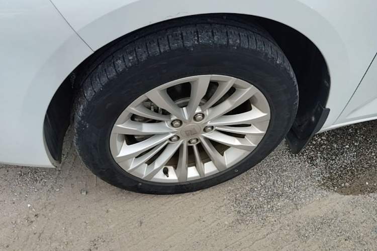 Used Baojun RC-5 2020 1.5T CVT Smart Luxury Edition Left Front Wheel Hub