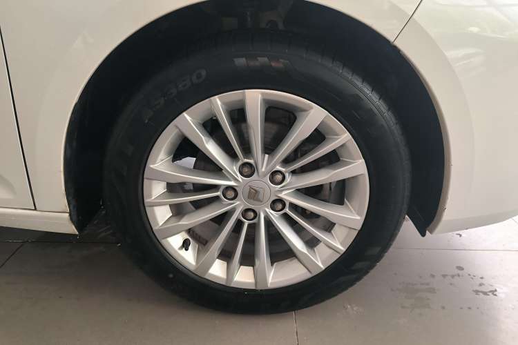 Used Baojun RC-5 2020 1.5T CVT Smart Shine Prestige Edition Left Front Wheel Hub