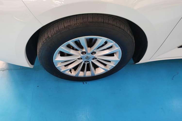 Used Baojun RC-5 2020 1.5T CVT Smart Shine Prestige Edition Left Front Wheel Hub