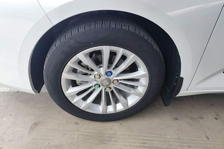 Used Baojun RC-5 2020 1.5T CVT Smart Luxury Edition Left Front Wheel Hub