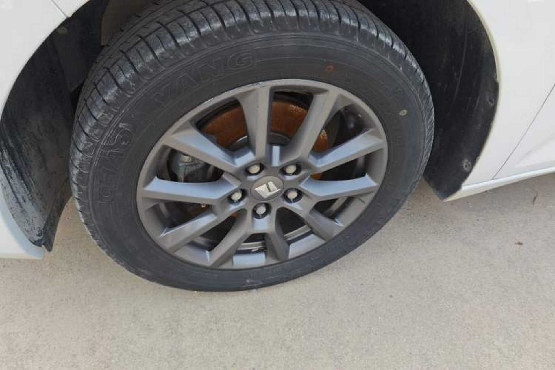 Used Baojun RC-5 2020 1.5L Manual Smart Luxury Edition Left Front Wheel Hub