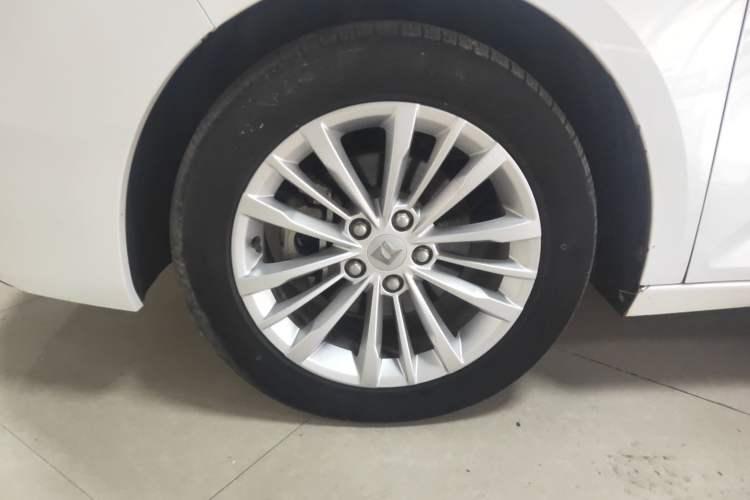 Used Baojun RC-5 2020 1.5T CVT Smart Luxury Edition Left Front Wheel Hub