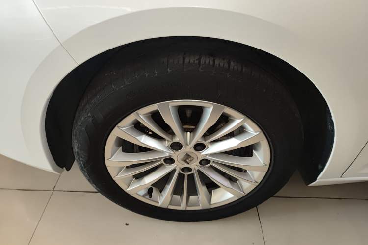 Used Baojun RC-5 2020 1.5T CVT Smart Shine Flagship Edition Left Front Wheel Hub