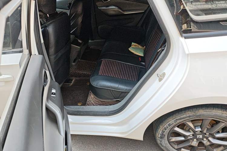 Used Baojun RC-5 2020 RC-5W 1.5L Manual Zhizhao Elite Edition Left Rear Seat