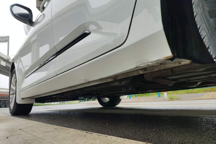 Used Baojun RC-5 2020 1.5T CVT Smart Luxury Edition Left Side Sill