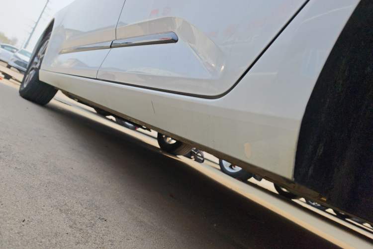 Used Baojun RC-5 2020 1.5L Manual Smart Luxury Edition Left Side Sill